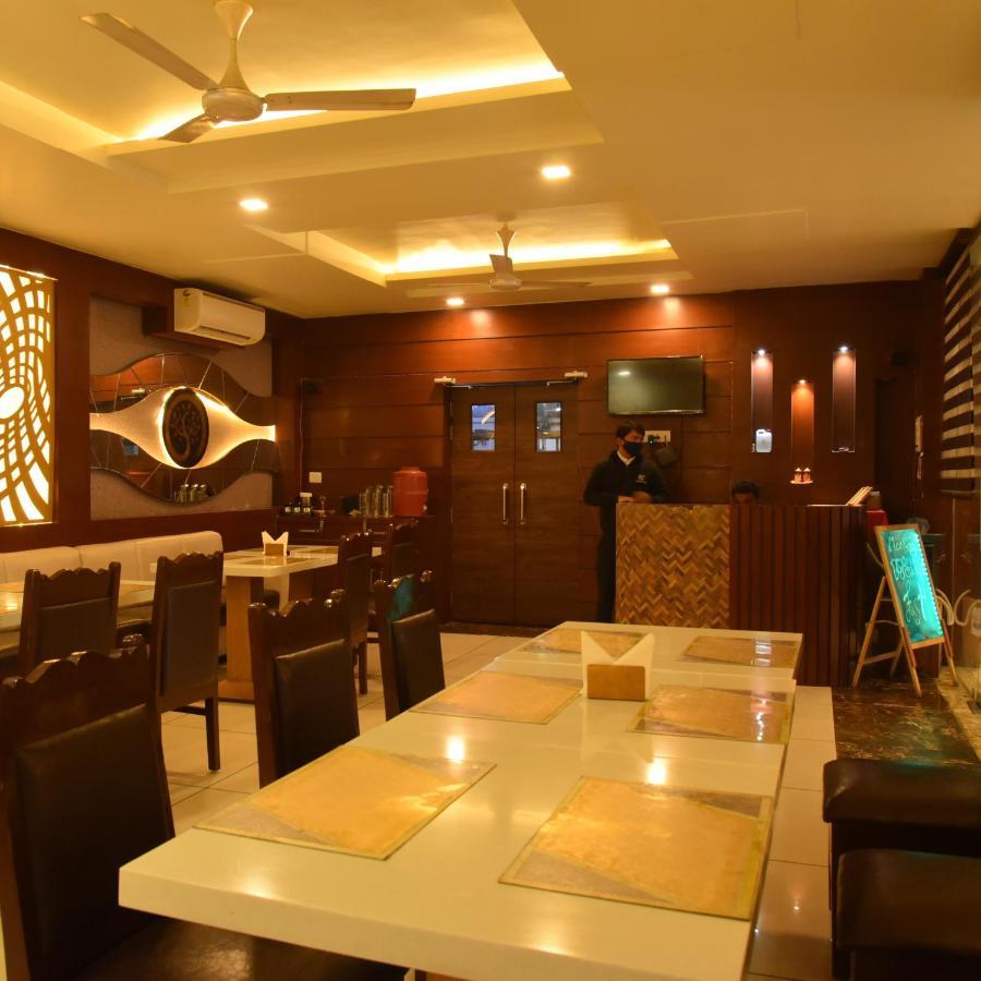 Hotel Vitthal International, Prayagraj Bagian luar foto