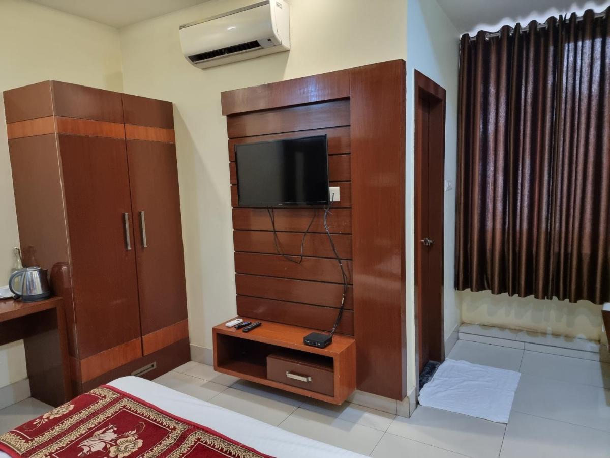 Hotel Vitthal International, Prayagraj Bagian luar foto
