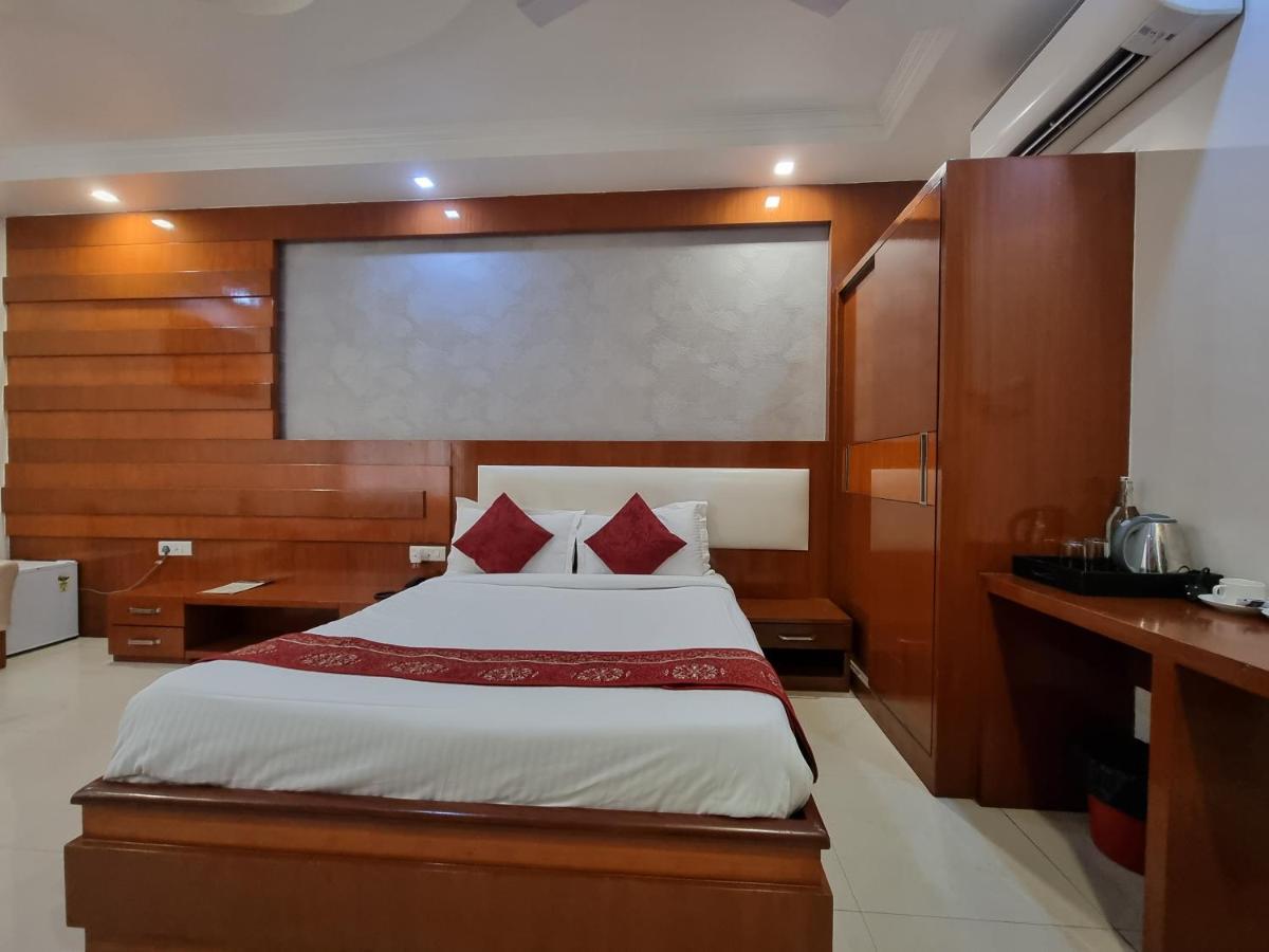 Hotel Vitthal International, Prayagraj Bagian luar foto